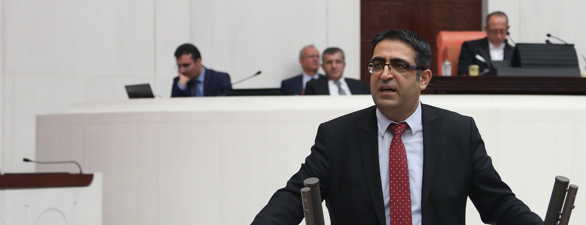 İdris Baluken: Diyarbakır halkı iradesinin teslim alınamayacağını göstermiştir