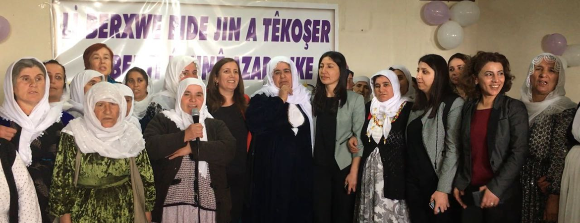 Bi hêviyên jin û jiyana azad, 8ê Adare li hemû jinên cîhanê pîroz be!