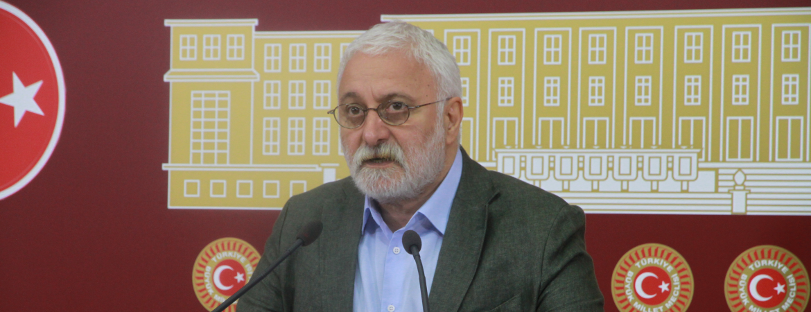 Oluç: Aile içi kriz olmasın diye ülke ekonomisi kriz yaşamaya devam ediyor