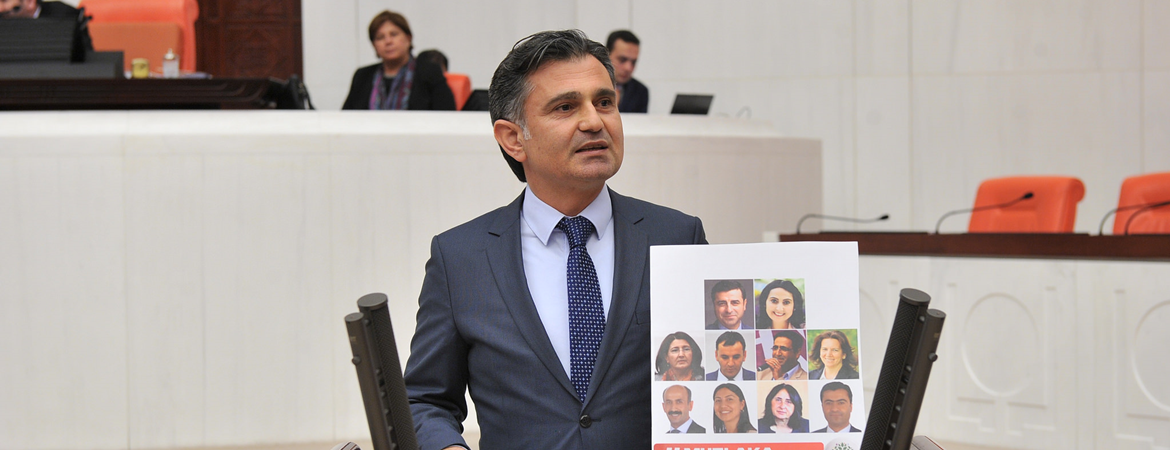 Ziya Pir: Yerli yolcu uçağı, yerli savaş uçağı derken uçan Davutoğlu oldu