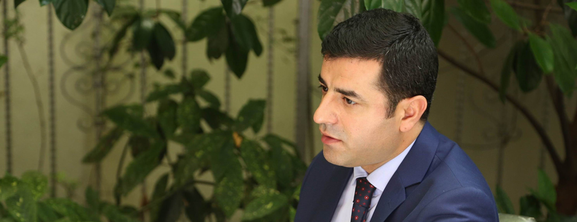 Demirtaş: Tarih, Kawa’nın heykelini yıkan barbarları değil, Kawa gibi direnen mazlumları onurlandıracak