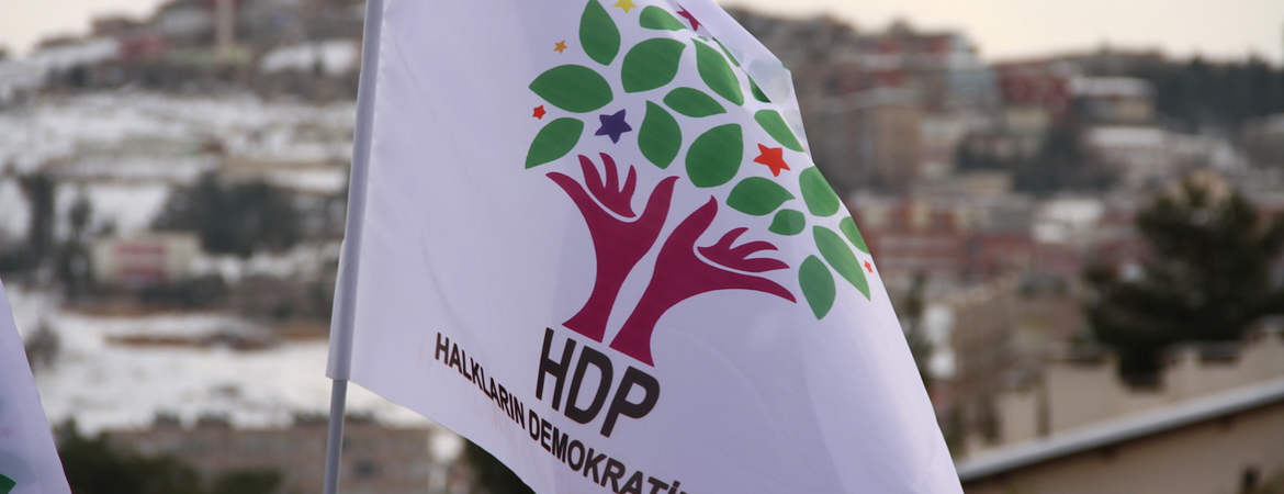 AKP, topluma karşı sistematik olarak darbe yapıyor