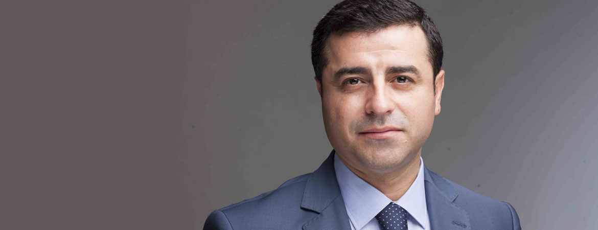 Demirtaş: AKP tekçi rejimi, topyekün ve asimetrik bir saldırıyla Kürtleri ve diğer muhalefeti ortadan kaldırmaya çalışıyor