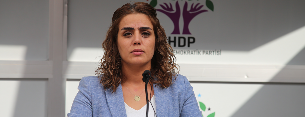 Ayşe Acar Başaran, Emniyet Genel Müdürlüğünün Van Barosunu hedef gösteren açıklamalarını Adalet Bakanına sordu