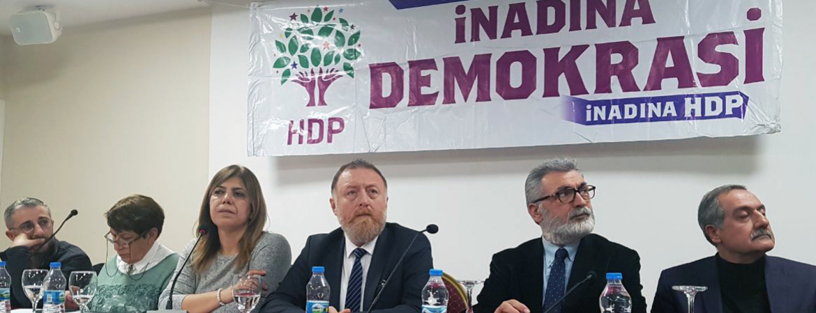 Temelli: Cübbe ilikleyen yargı artık AKP rozeti de takabilir
