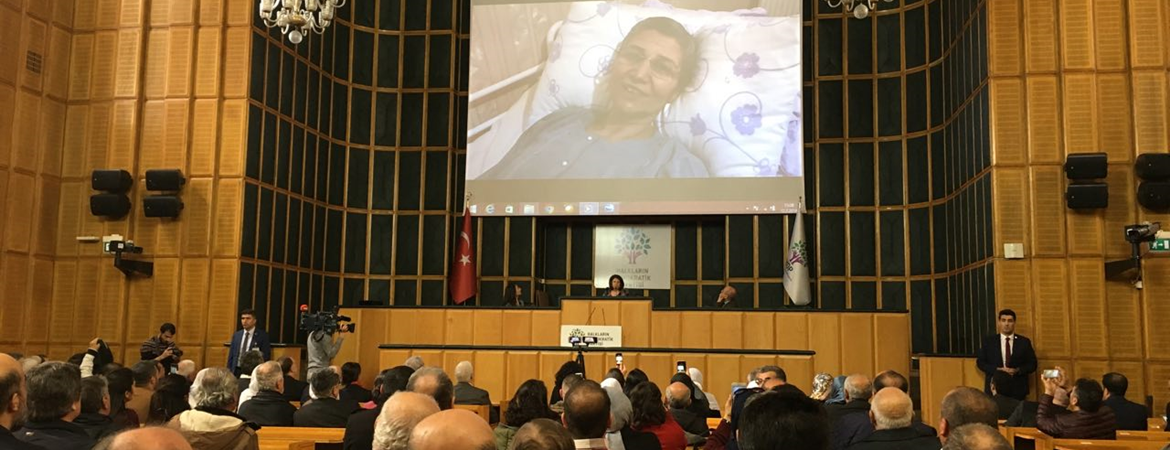 Leyla Güven: Hepinizi çok özledim, yüreğinizden öpüyorum