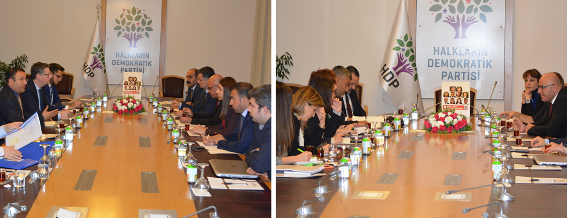 French and German delegations visit