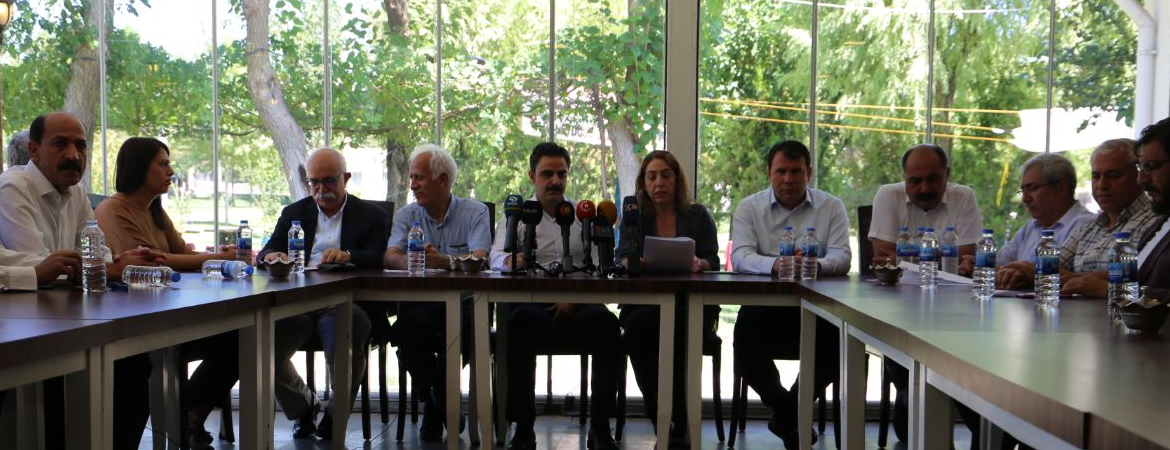 Türkiye ve İran’ın, IKBY ve KSDÖY’nin egemenlik alanlarında giriştikleri işgalleri kınıyoruz