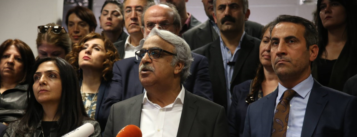 Sancar: Tek yol referandumun iptalidir