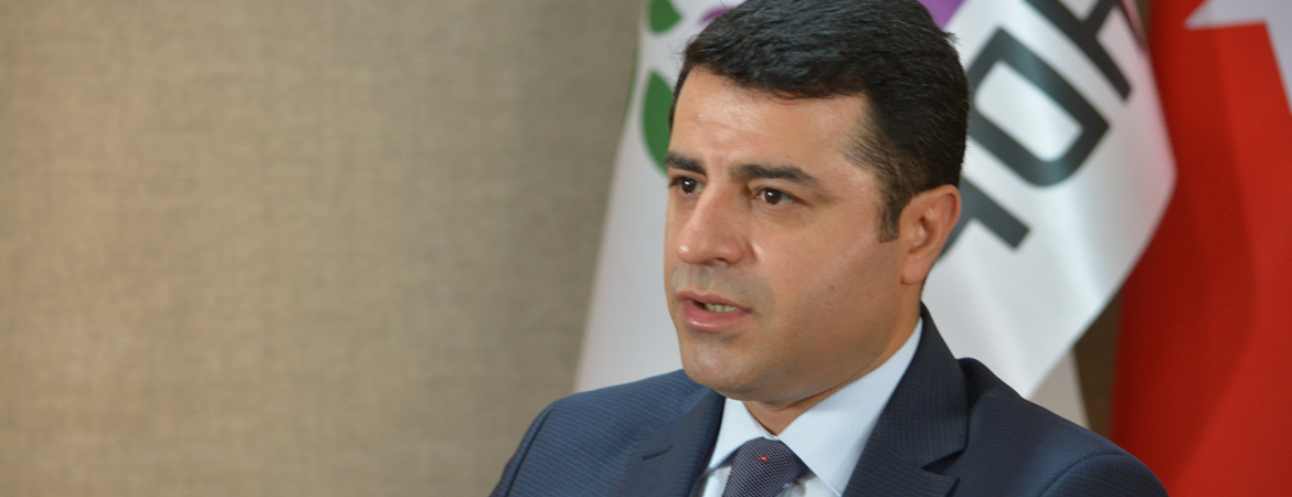 Toplumsal barış için ortak mücadele yürütmeliyiz
