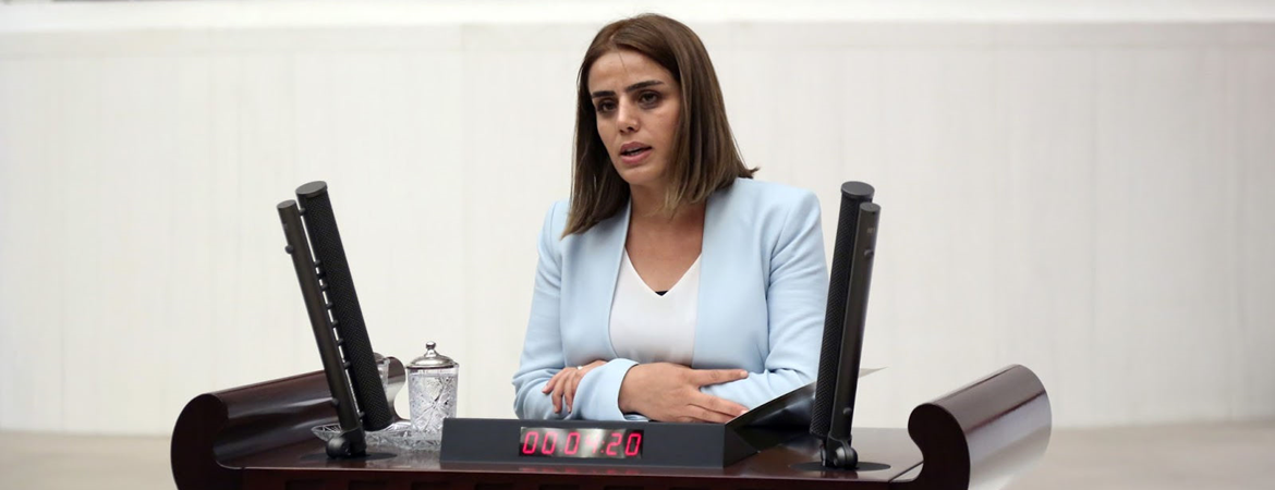 Adalet arayan avukatlar adaletten ve özgürlüklerinden yoksun bırakıldı