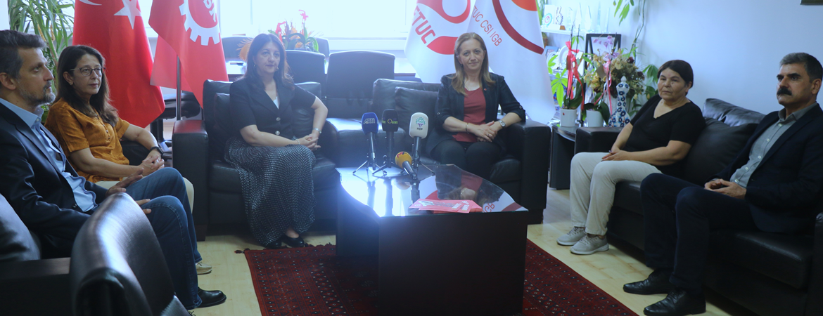 Buldan DİSK’i ziyaret etti: Asgari ücrete yapılacak cüzi ekleme işçiyi, esnafı, emekliyi rahatlatmayacak