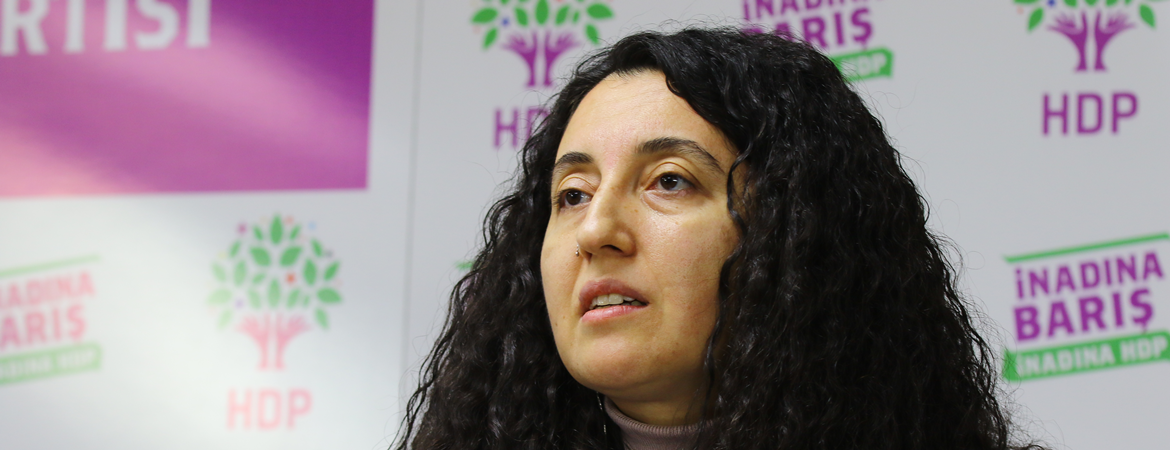 Günay: Bu ülkede insanlar ellerinde fenerle adalet arıyor