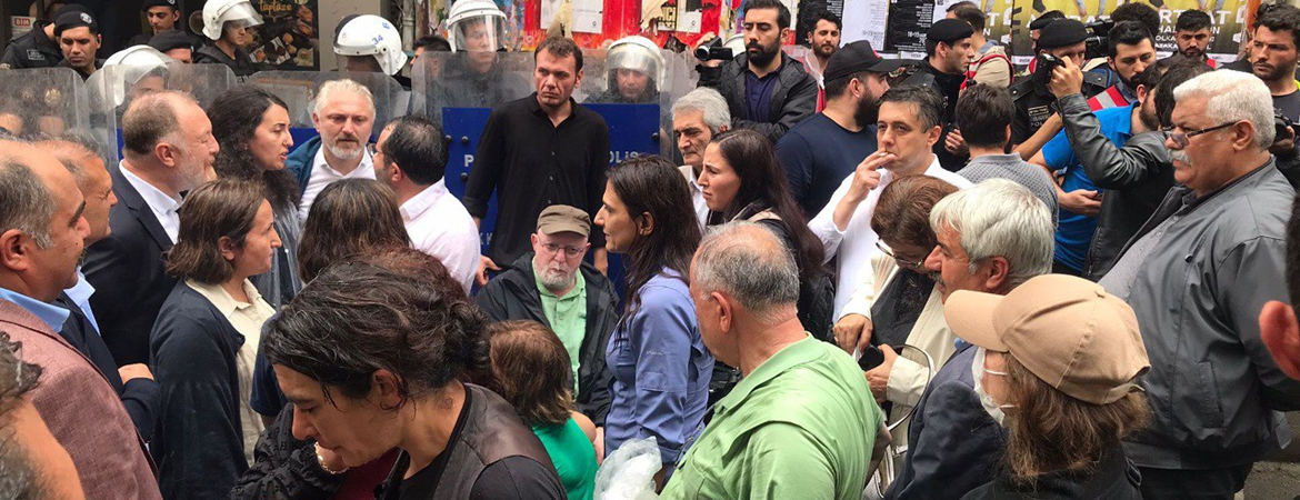 Milyonlar tecride karşı tek ses tek yürek barış talebini haykırıyor