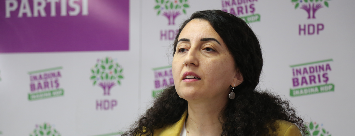 Günay: İktidarın savaş tehdidi Suriye’de çözüm ihtimalini baltalıyor, AKP kitlesel göçe sebep oluyor