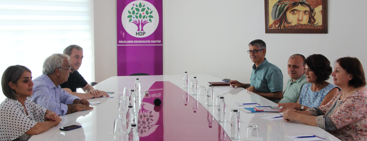 Engelliler Konfederasyonu partimizi ziyaret etti: HDP’nin çözüm üreten yaklaşımlarını gıptayla takip ediyoruz