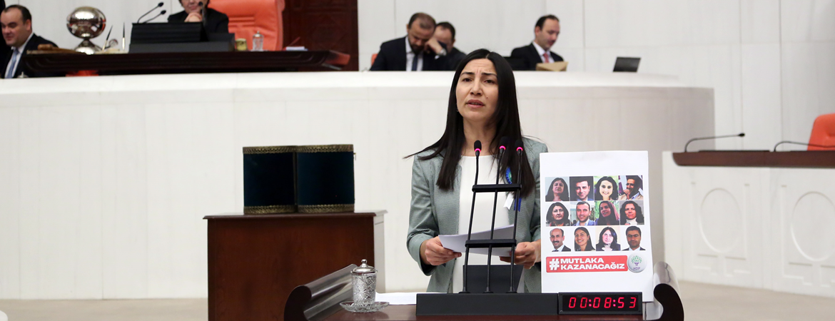 Şırnakta gayrimenkullerin yıkım işlemlerinin yurttaşlardan habersiz ihaleye verilmesi hukuka aykırı değil midir?