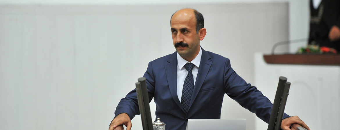 Nihat Akdoğan: Devlet ithal et verdiği 2 firmayı değil, halkı düşünmeli