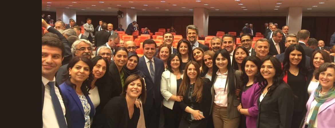 Tutuklu milletvekillerimizin Meclis Genel Kurulunda okunan mesajları