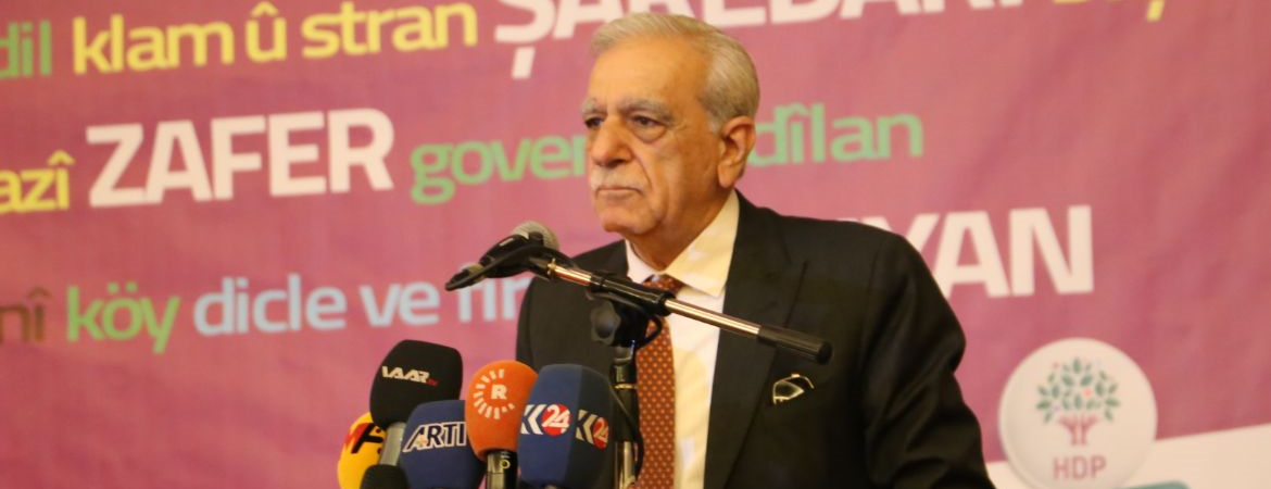 Türk: Belediyelerimiz işgal altındaysa altın dökseniz kar etmez