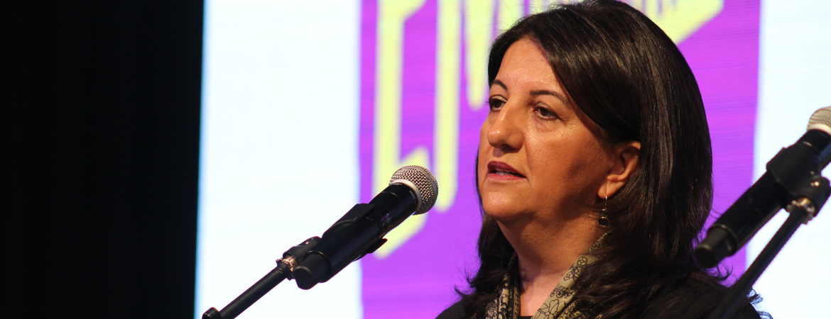 Pervin Buldan: Bu bayrak bugüne kadar yere düşmedi, bundan sonra da düşmeyecektir!