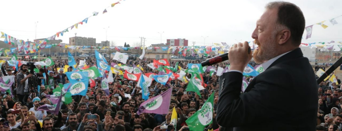 Temelli: Eskiden taşımalı eğitim vardı şimdi taşımalı miting dönemi başlattılar!