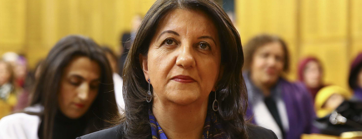 Buldan: Biz bu ülkede dokunulmazlıkla değil, saldırılara rağmen siyaset yapıyoruz