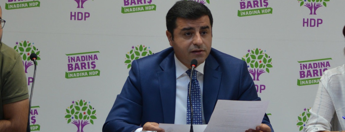 Demirtaş: Eleştirilerimiz, AKPyi korumak adına bize karşı yargı baskısına dönüşmüştür