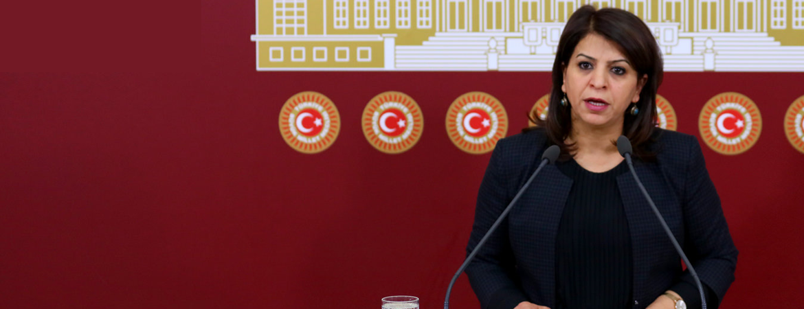 Yiğitalpten Başbakana soru: Evlerini yıktığınız yurttaşlardan kepçe parası istediğiniz doğru mu?