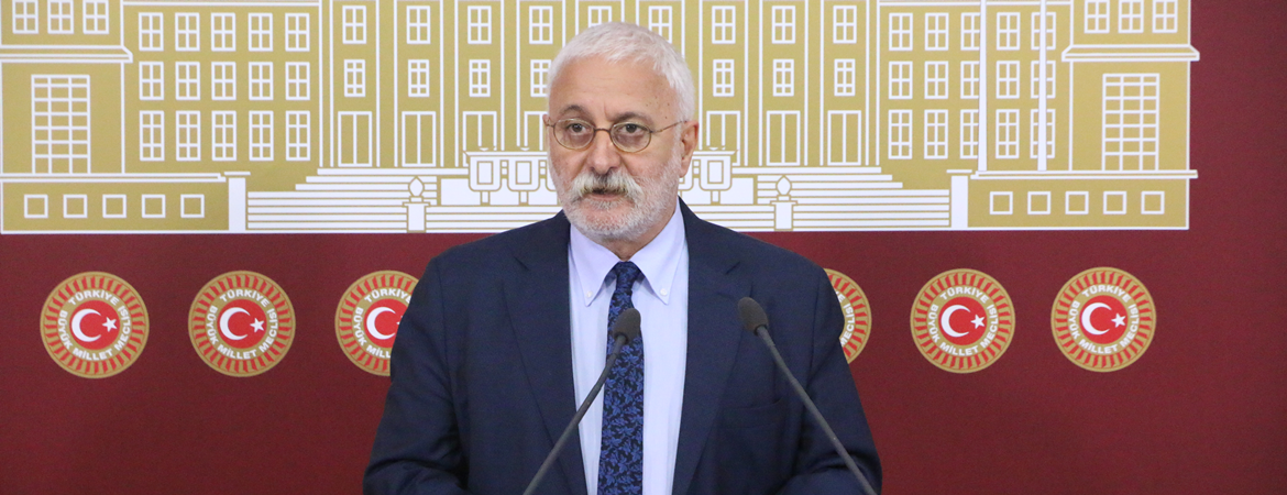 Oluç: AKP koşar adım muhalefete hazırlanıyor