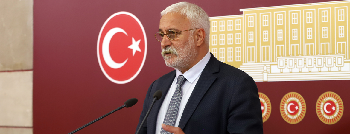Oluç: İktidar kirli ilişkilerin üzerini örtmek için vatan-millet söylemine sarılıyor ve muhalefete saldırıyor