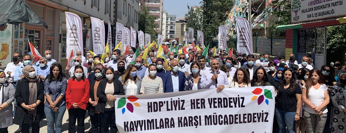 Beştaş: Kayyım atayanlar da hırsızlık yapanlar da onlara destek verenler de yargılanacak