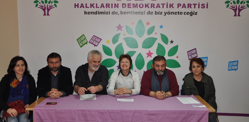 Ankarada aydın, sanatçı ve akademisyenlerden HDP saldırılarına kınama