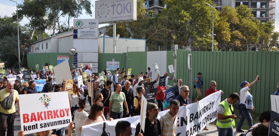 Tüzel, Ataköy sahilinin TOKİye devredilmesini Meclis gündemine taşıdı