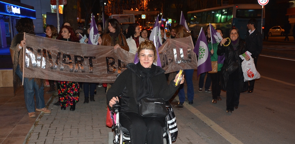 Bakırköyde kadınlar kardeşlik rüzgarı estirdi