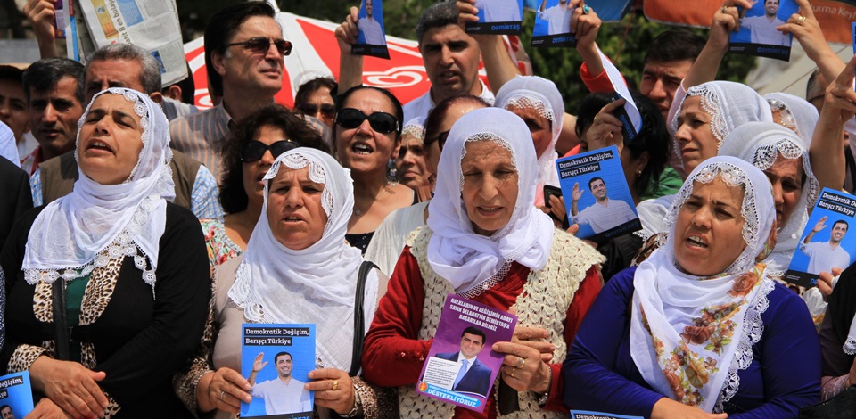 İstanbulda Kobane için başlatılan oturma eylemi sonlandırıldı