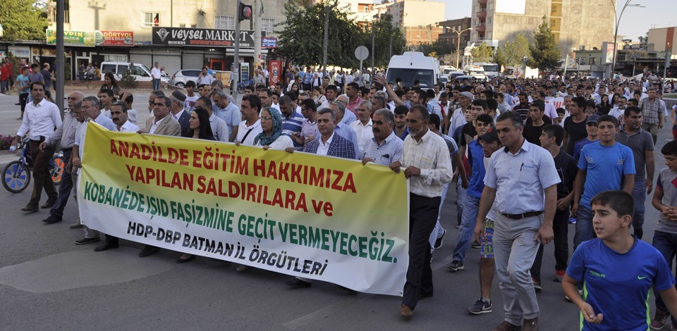 IŞİD çetelerinin saldırıları Batmanda düzenlenen kitlesel yürüyüşle protesto edildi