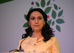 Yüksekdağ: "Sizi başkan yaptırmadık, diktatör de yaptırmayacağız"