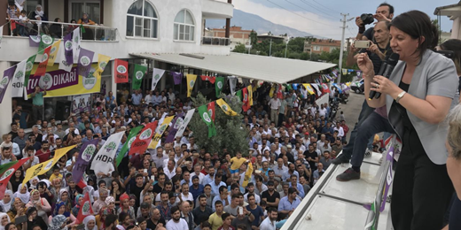 Pervin Buldan: AYM Demirtaş’ın başvurusuna ret kararı verirse Saraya bağlı çalıştığını ilan eder 