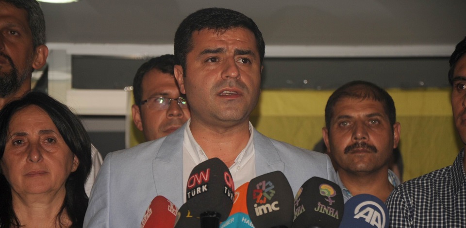 Demirtaş: Despotizme, tek adamlığa karşı tüm ezilenlerden yana HDP var