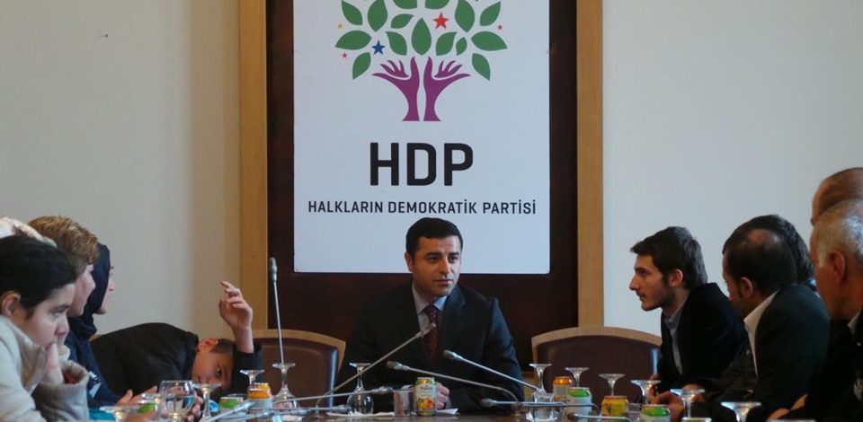 Demirtaş, Fatih Özel Eğitim Meslek Lisesi velileri ve engelli kurumlarından temsilcilerle buluştu