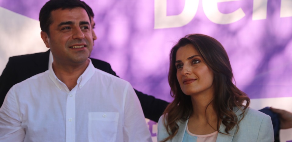 Demirtaş: Kadınlar Türkiyenin 90 yıllık tekçi geleneğini oylarıyla tarumar edecek