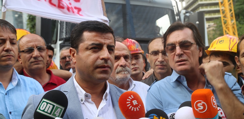 Demirtaş: Bu mezar taşını dikenler bilsinler ki dünyayı size dar edeceğiz