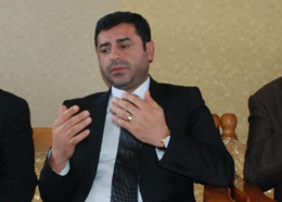 Demirtaş: "Tutuklanmak istemeyen, ben canlı bombayım desin"