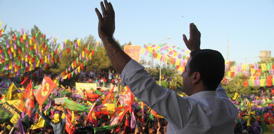 Demirtaş: Bu meydanlardaki annelere, bizlere, Berkin Elvana "terörist" dediniz, IŞİDe diyemiyorsunuz