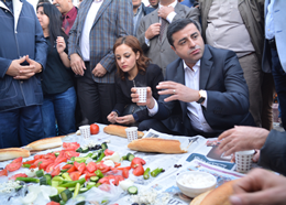 Demirtaş: "Halk savaş politikalarına tahammül göstermiyor"