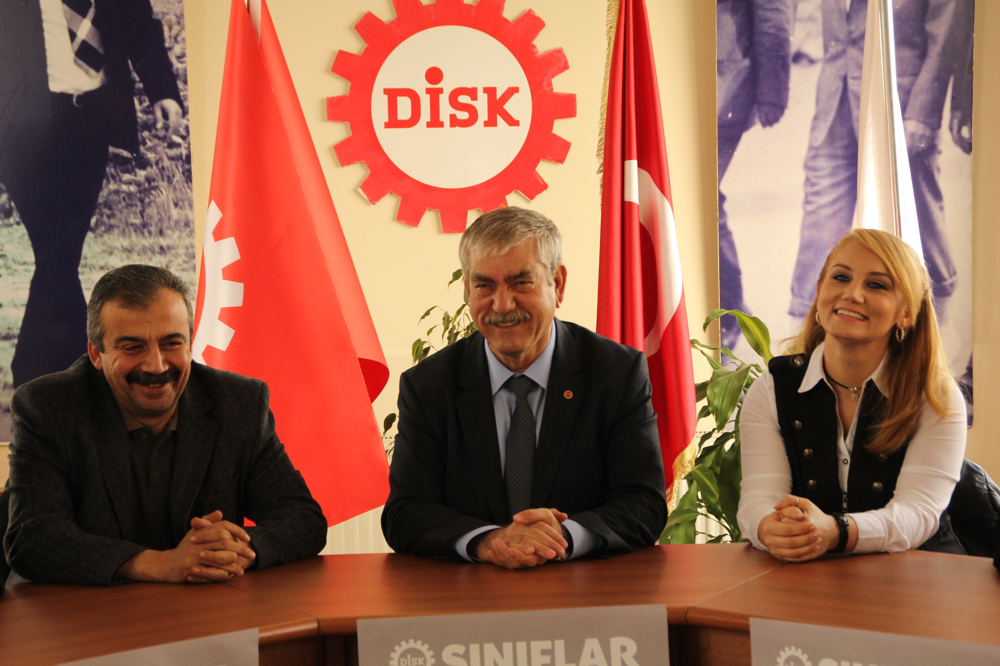 HDP İstanbul Adaylarından DİSK Genel Merkezine ziyaret...