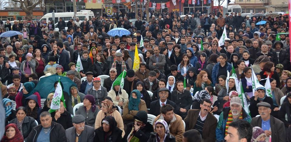 HDPden Nurhakta coşkulu konser