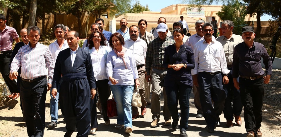 HDP heyeti Rojavadaki Ezidileri ziyaret etti
