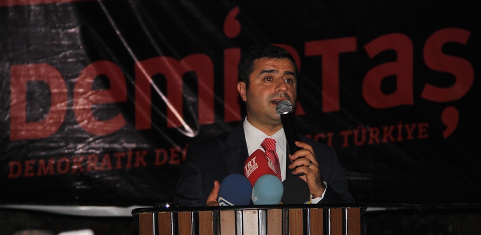 Demirtaş: Satılmış bensem paralar neden sende